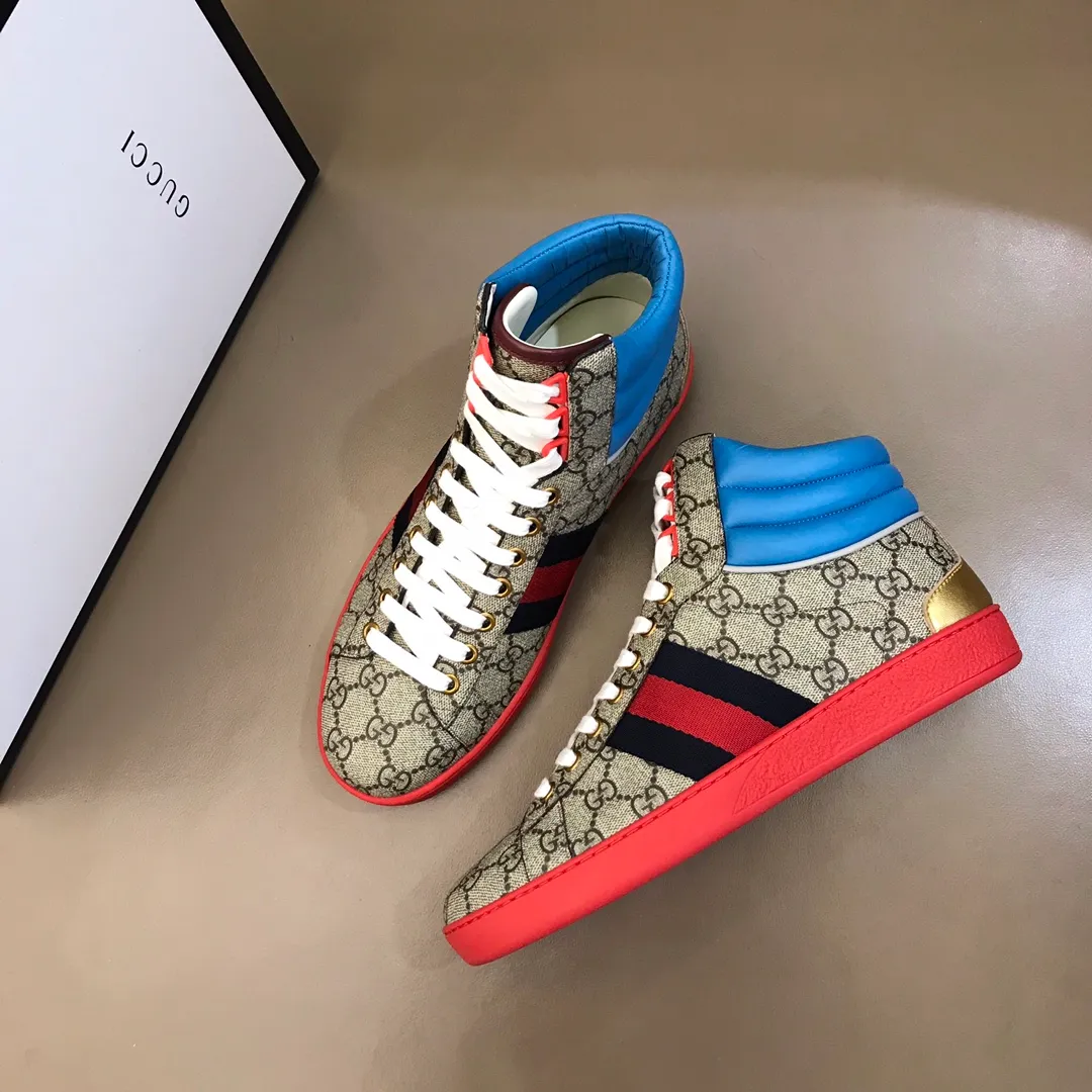 p420 "GUCC*" high-top boots for couples launched on the official website of the same style. Counter quality [strong][strong] Selected Gucci imported waterproof rubber. Gucci's symbolic original webbing. Trendy and versatile style. "Double G" logo styling midsole. PU brand logo feet. Fine workmanship. Upper material. Men's size 38-44, women's size 35-39.